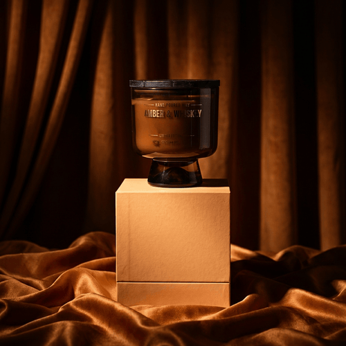 Aged Bourbon, Burnt Caramel & Ancient Oakmoss Amber & Whikey Candle