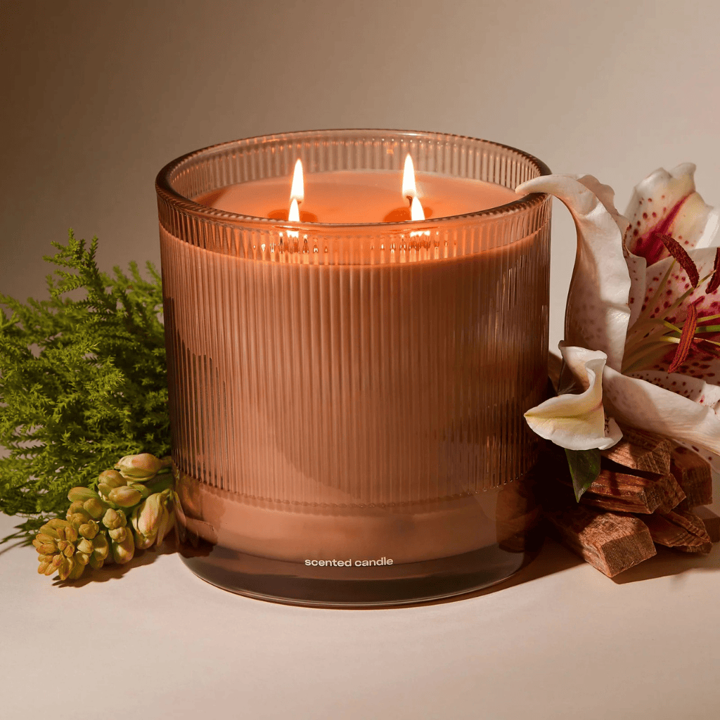 The Silent Sanctuary Ethereal Lily, Velvet Musk & Golden Amber Candle